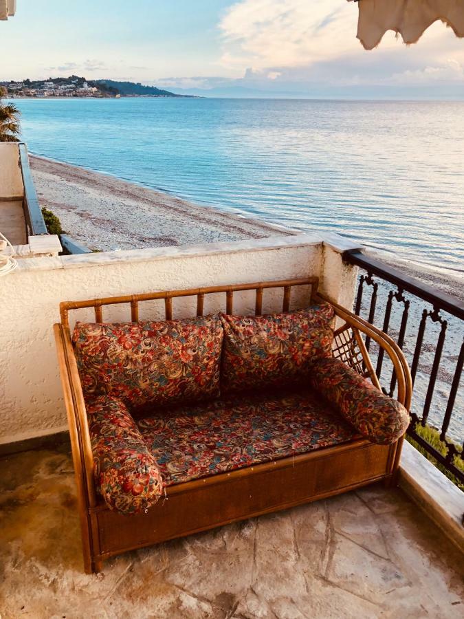 Seafront Maisonette In Fourka Exteriér fotografie