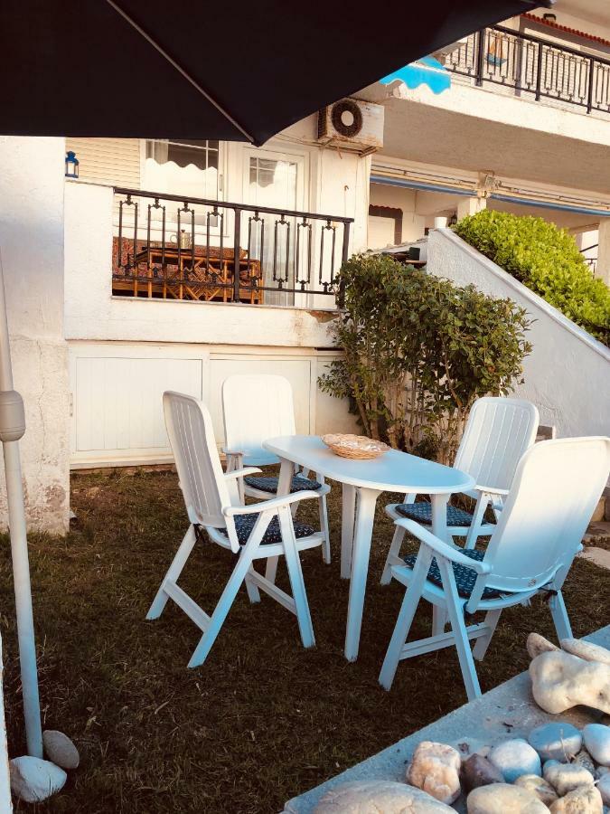 Seafront Maisonette In Fourka Exteriér fotografie