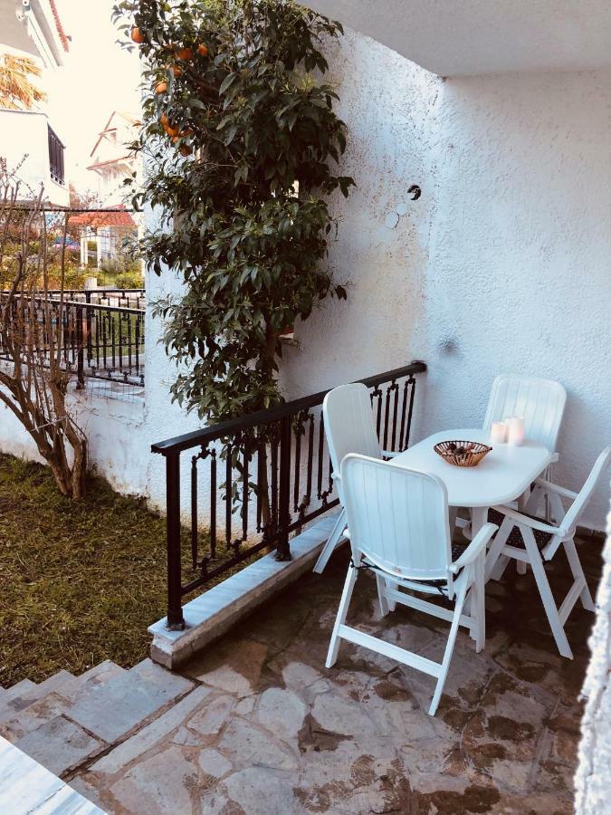 Seafront Maisonette In Fourka Exteriér fotografie