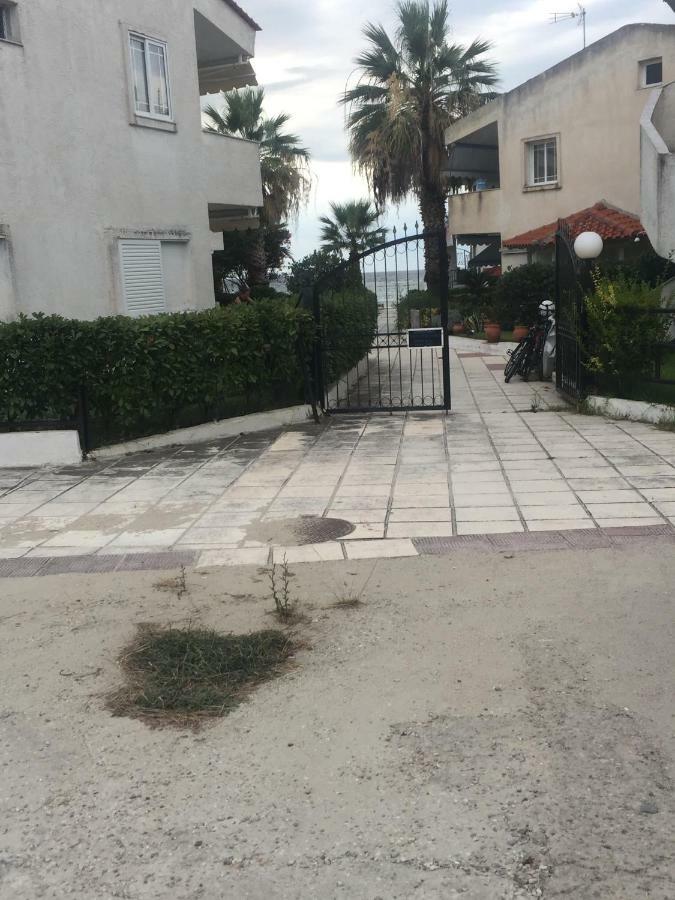 Seafront Maisonette In Fourka Exteriér fotografie